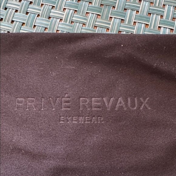 NEW - never worn!  Privé Revaux Polarized Sunglasses main image 4